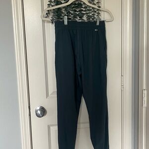 Vuori lightweight joggers